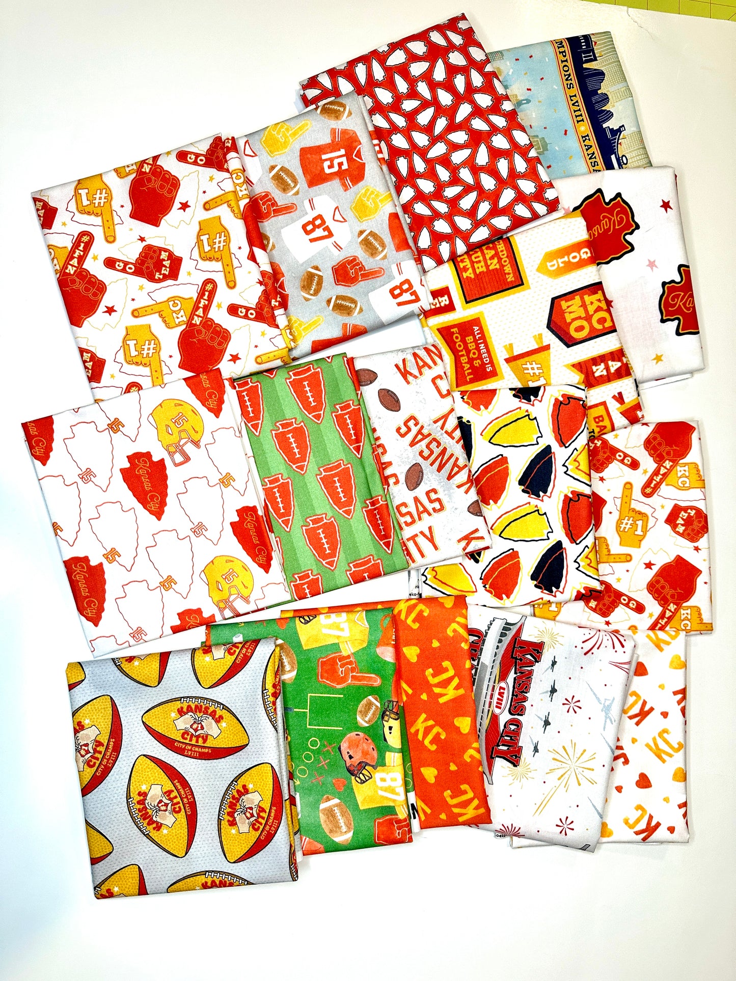 16 piece fat quarter bundle